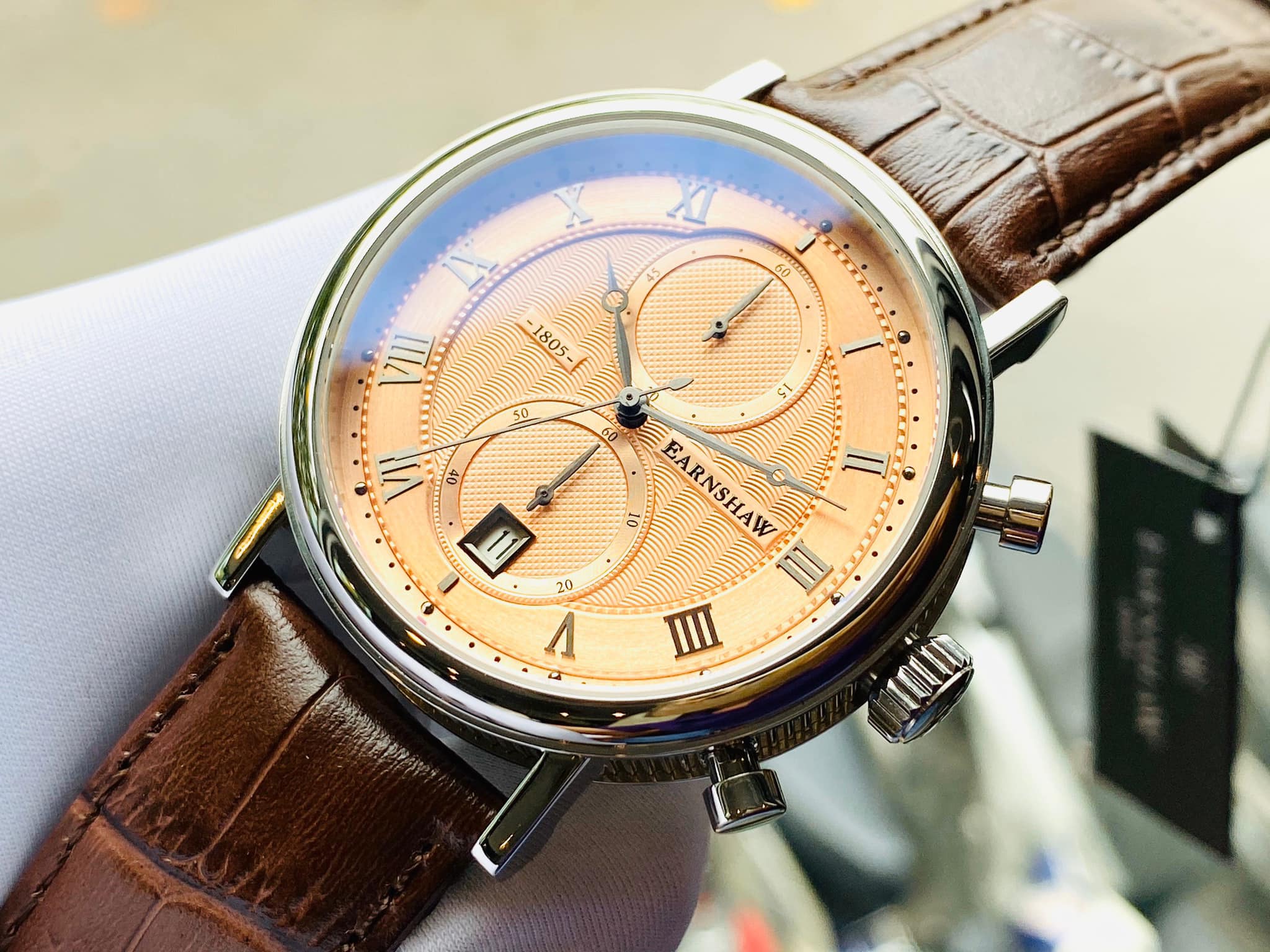 Đồng hồ nam Thomas Earnshaw ES-8100-03 - Mặt Chronograph vàng rose