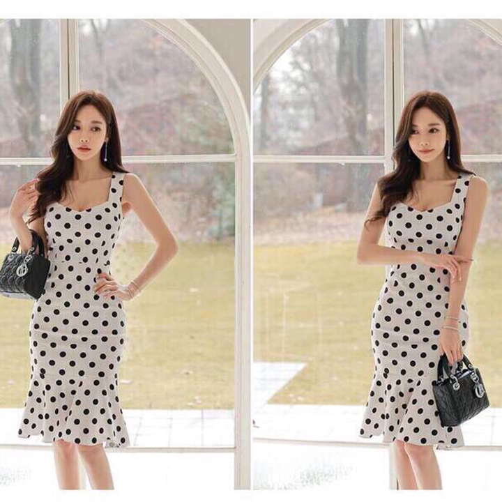 Đầm ôm body châm bi đuôi cá