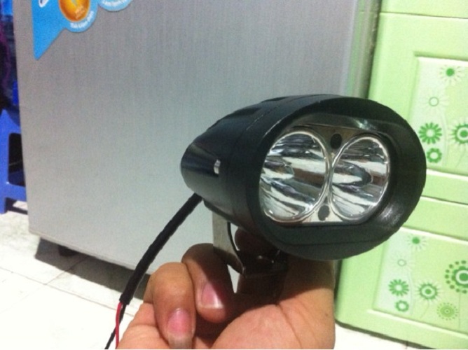 ĐÈN TRỢ SÁNG L2 20W CHO ÔTÔ XE MÁY