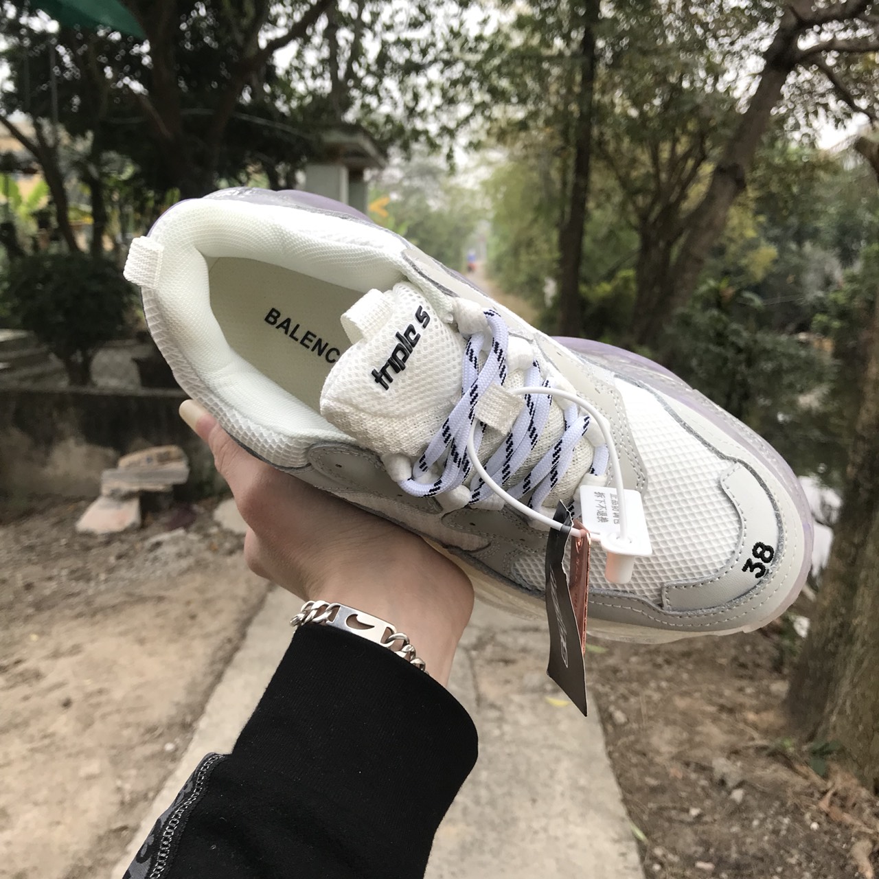 Giày thể thao Sneaker Ba len đế khí trắng trong