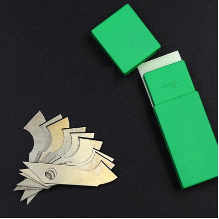 Lưỡi Dao Cắt Mica Mũi Cong ( Mỏ Quạ)