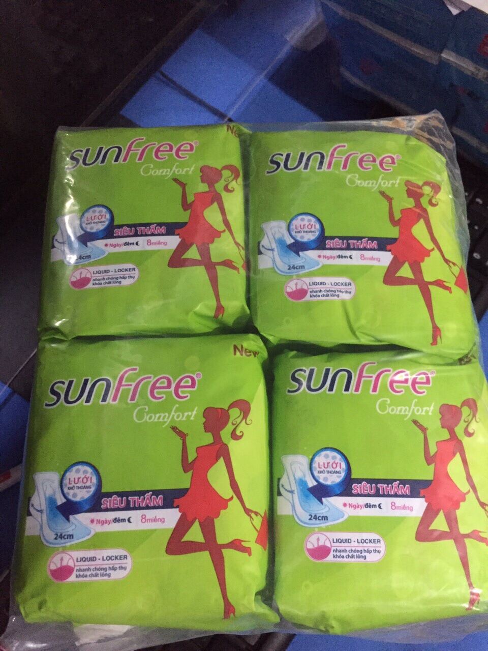 - sỉ 1 thùng 64 gói băng vệ sinh sunfree có cánh siêu thấm - mỗi gói 8 miếng - hsd luôn mới