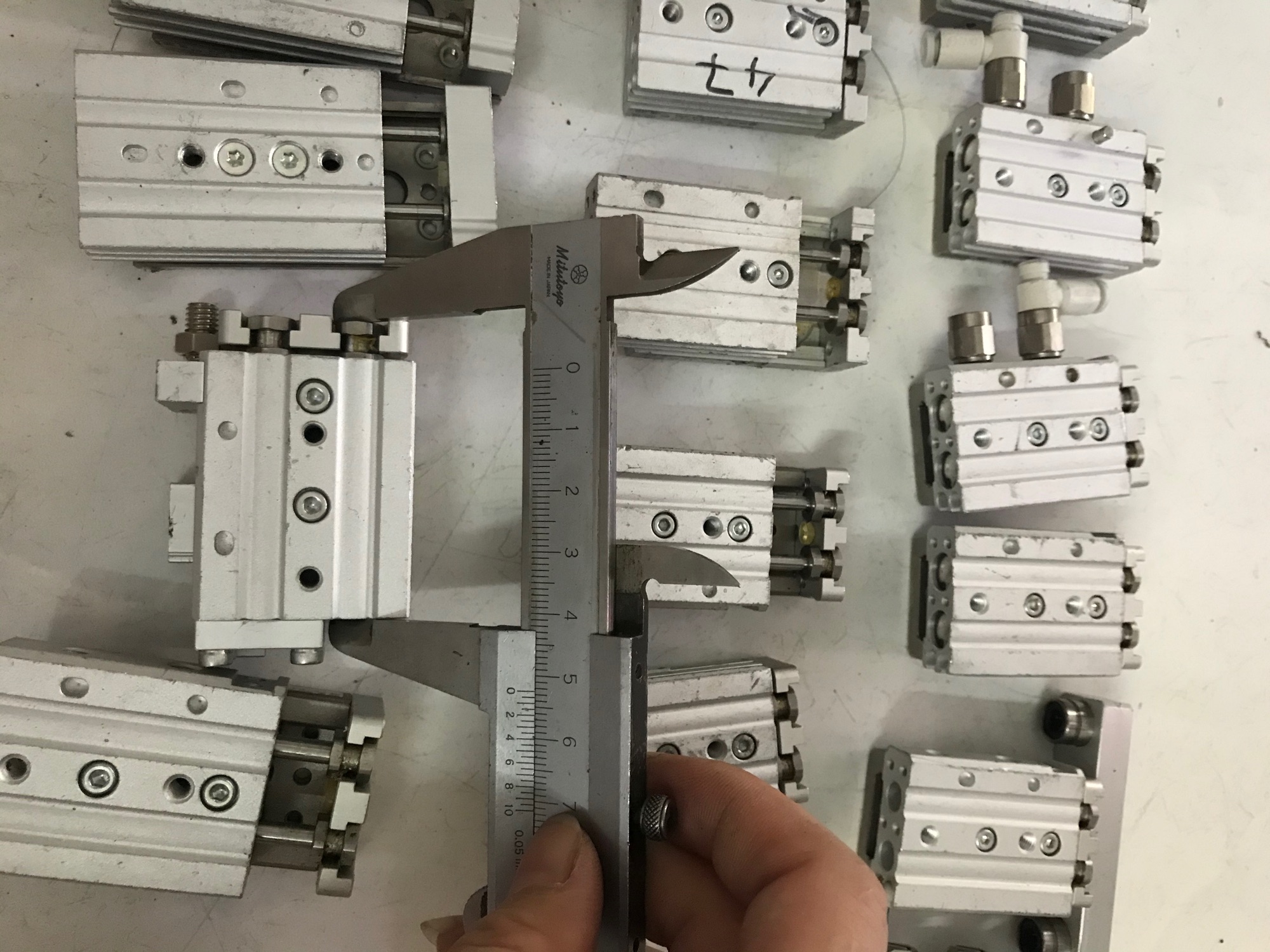 [HCM]Xylanh chế máy hàn Cell pin