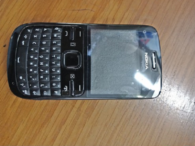 Vỏ nokia C3-00 có sườn - có phím