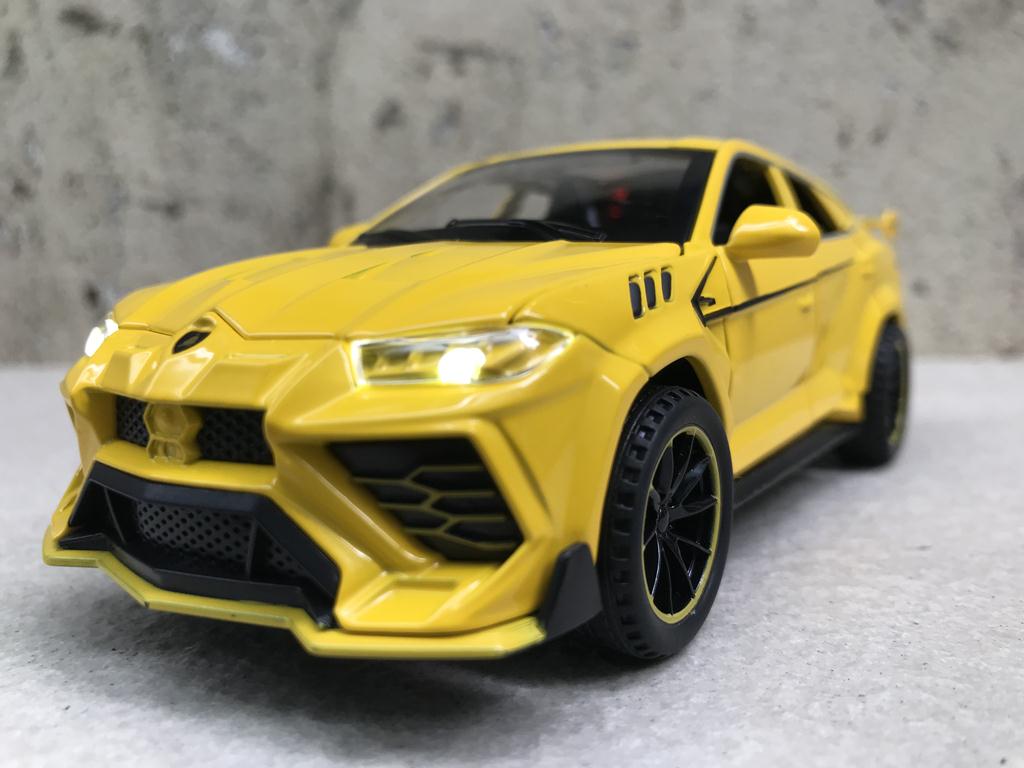 Mô hình xe ô tô Lamborghini URUS 2021 - 1:32