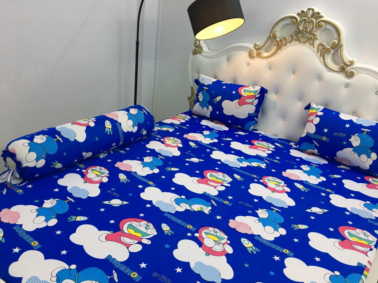 Bộ ga giường - drap thun Hàn Doraemon ( 1 ga nệm, 2 vỏ gối nằm, 1 vỏ gối ôm)