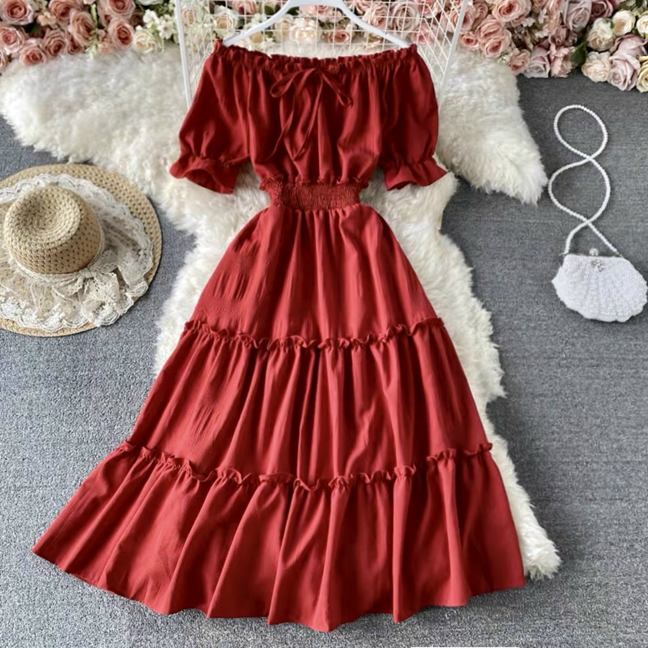 Đầm tầng trễ vai 2 màu