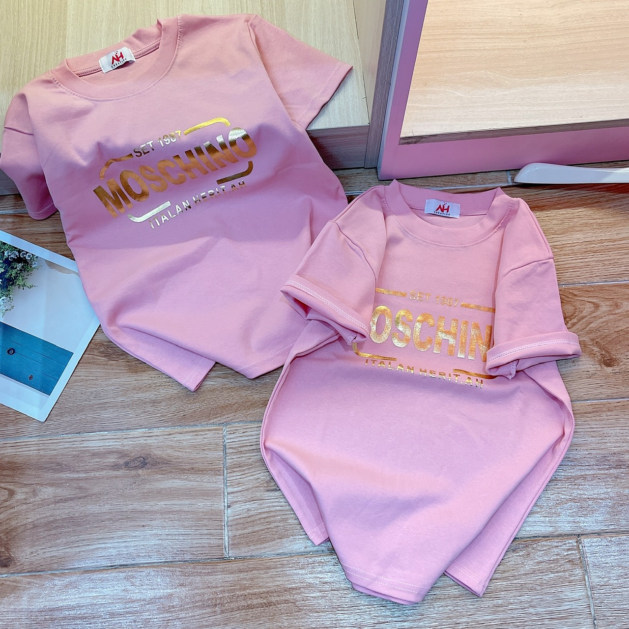 Áo thun babytee dáng ôm nữ phối chữ nhũ ( babytee Nhũ )