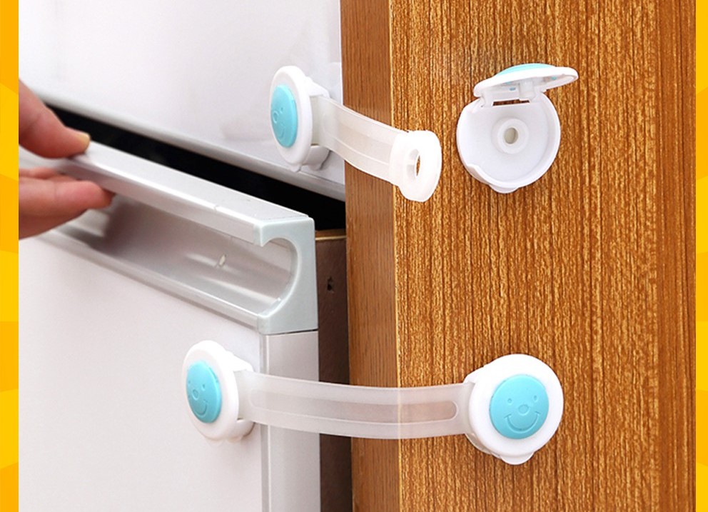 Đai khoá tủ lạnh, an toàn cho bé - B7