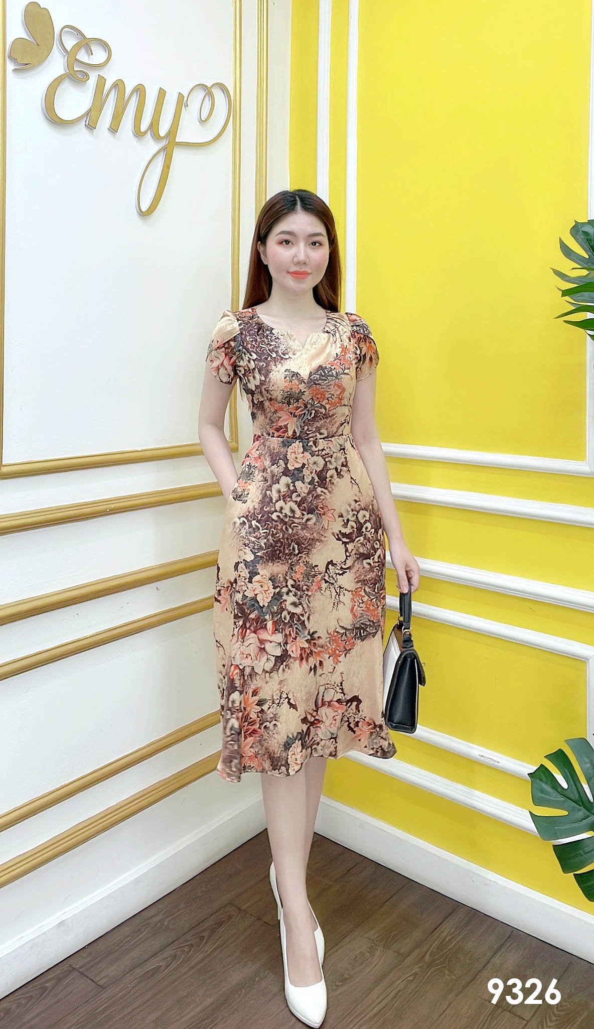 Đầm EMY EM9326 Xoè Hoa LVP