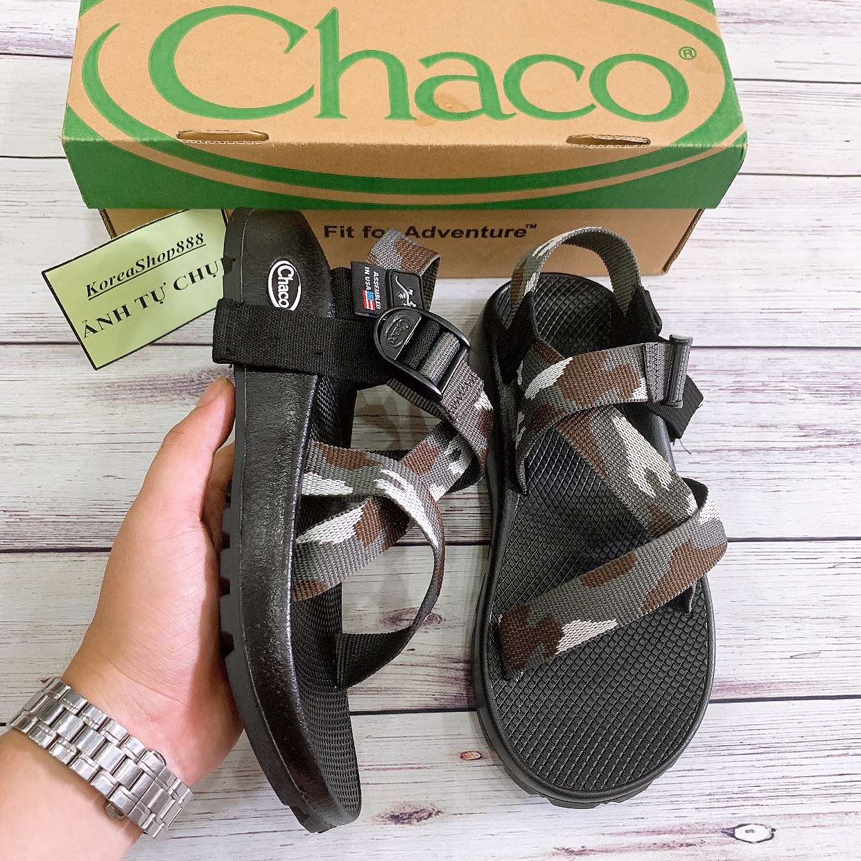 Dép Sandal Nam Chaco D181