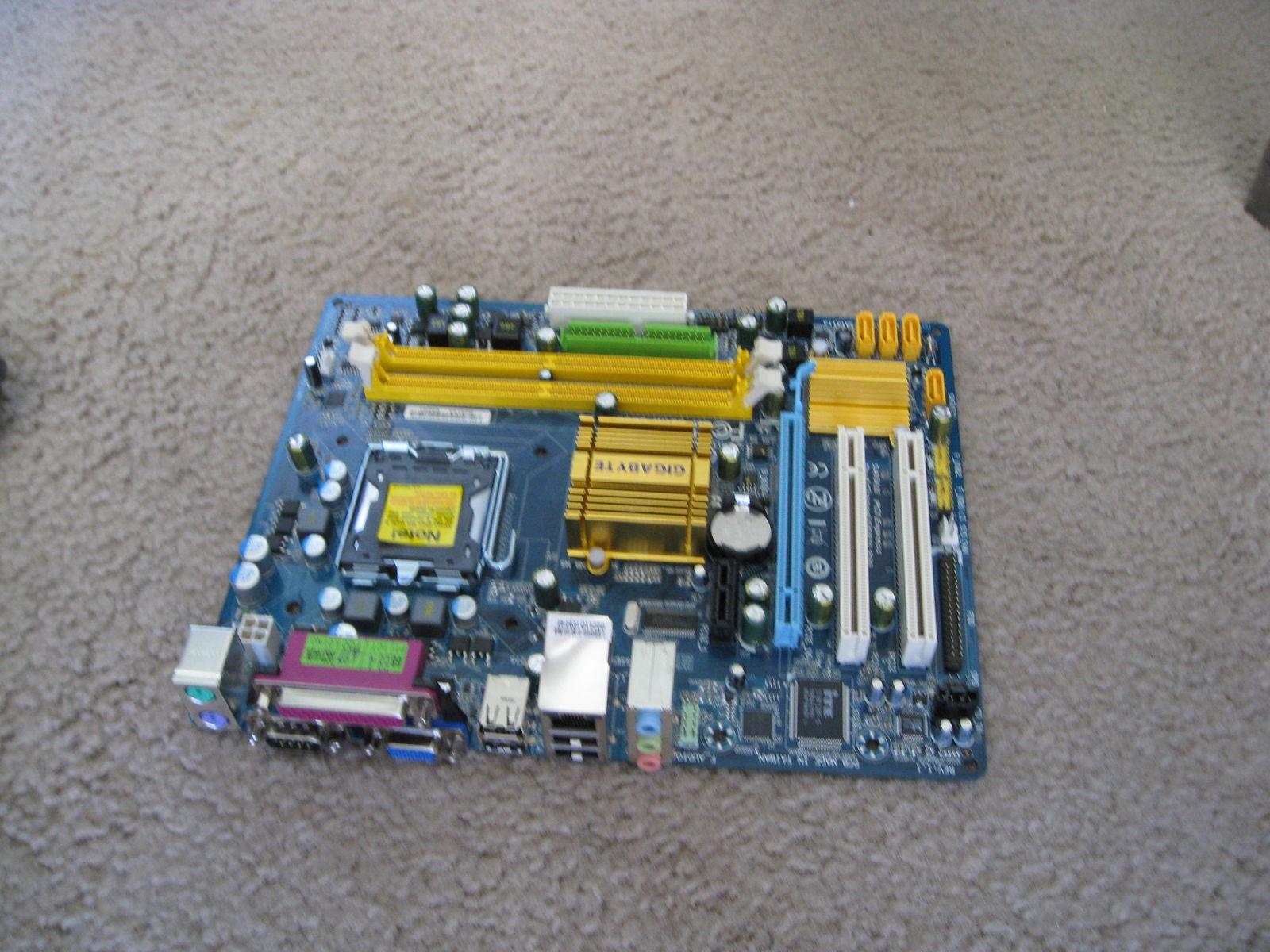 [HCM]Main giga g31 hàng đẹp đầy đủ fe chặn - Tặng Cpu