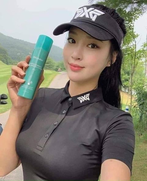 JMsolution Sun Spray - Xịt Chống Nắng Toàn Thân SPF50/PA++++ 180ml