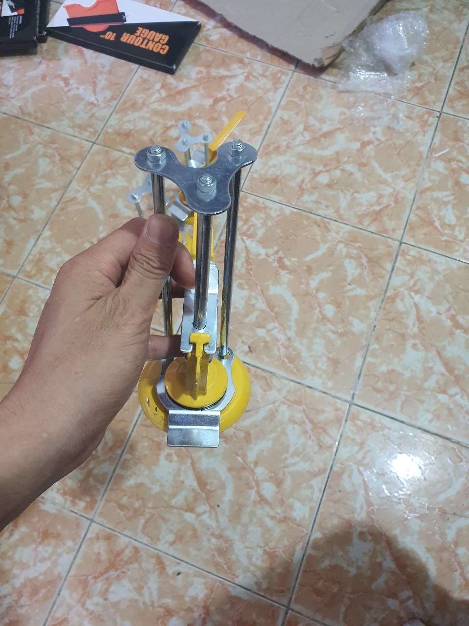 KÍCH NÂNG GẠCH  ỐP TƯỜNG 3 TRỤ