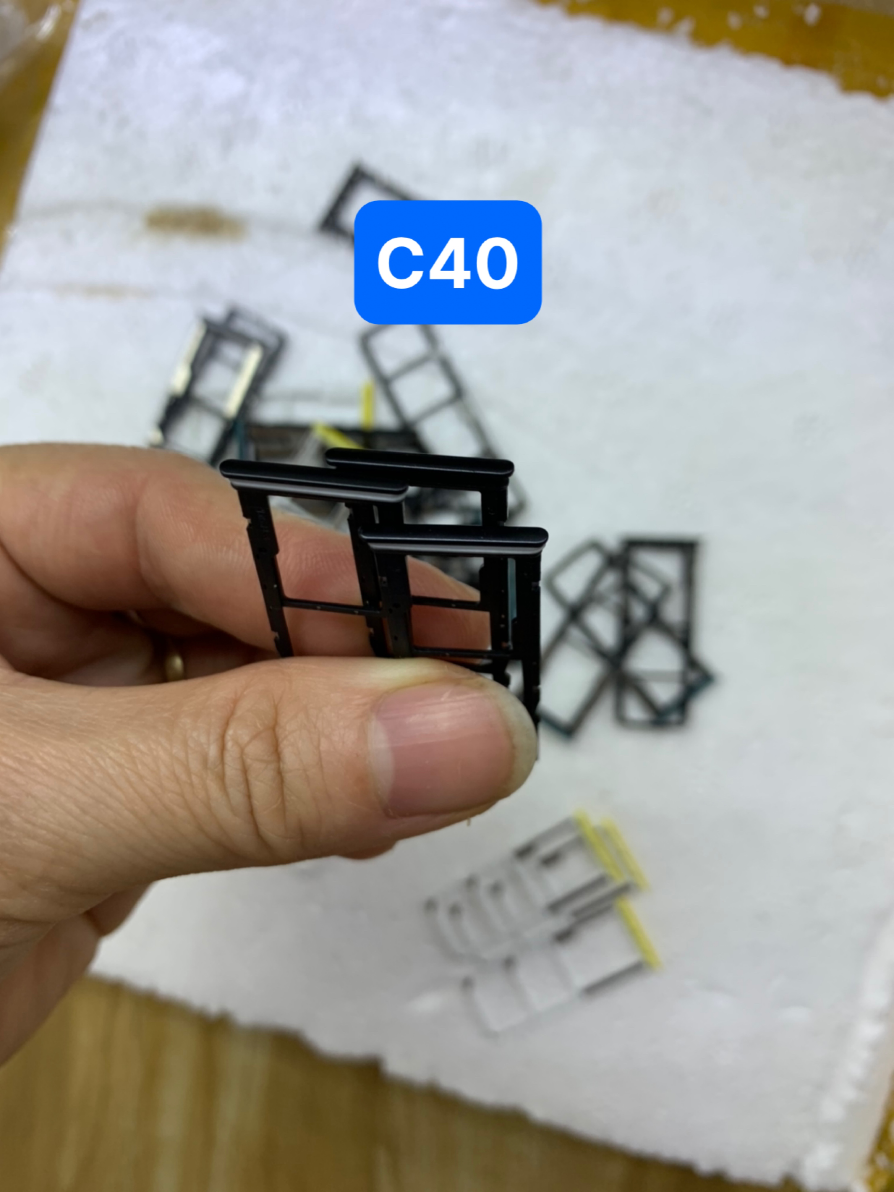 khay sim  điện thoại xiaomi poco c40