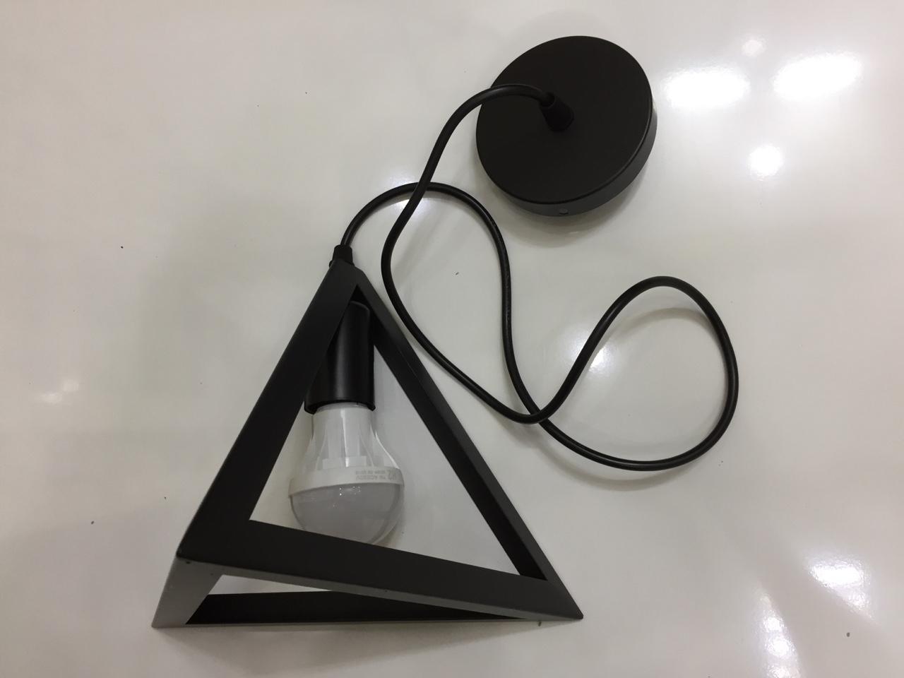 Đèn thả tam giác bao gồm bóng led