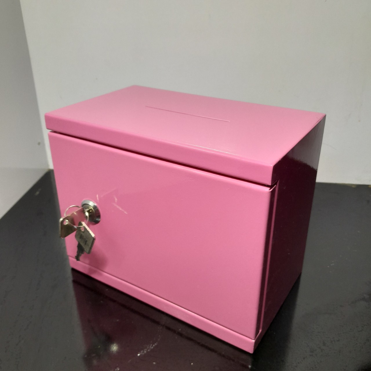 Két sắt mini tiết kiệm chống cháy khóa chìa