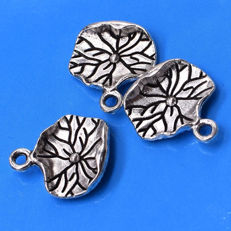 Charm lá sen - kl162