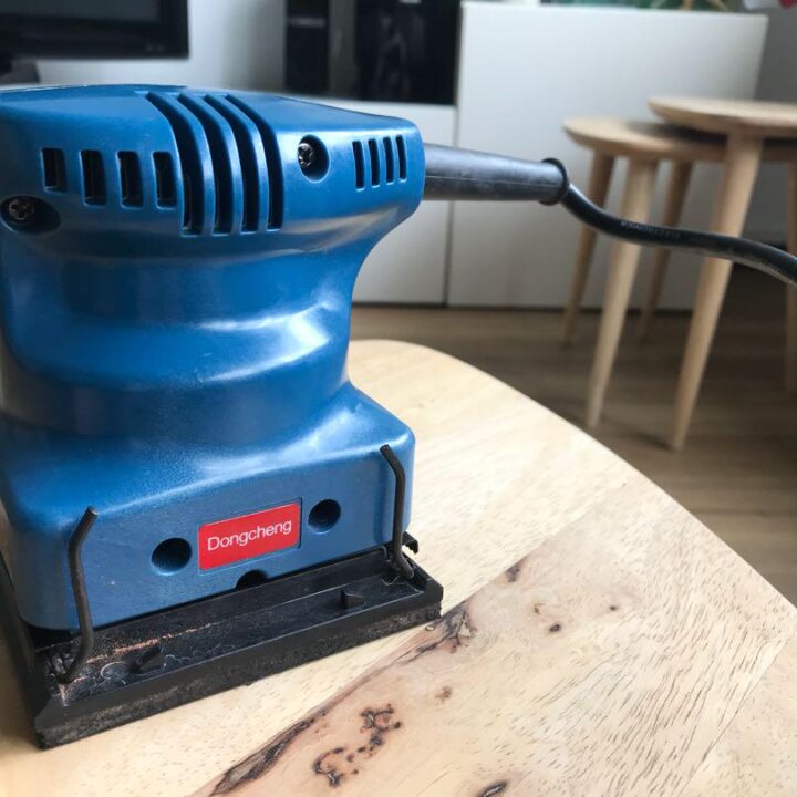 Máy Đánh Giấy Ráp Rung Dongcheng DSB100 150W