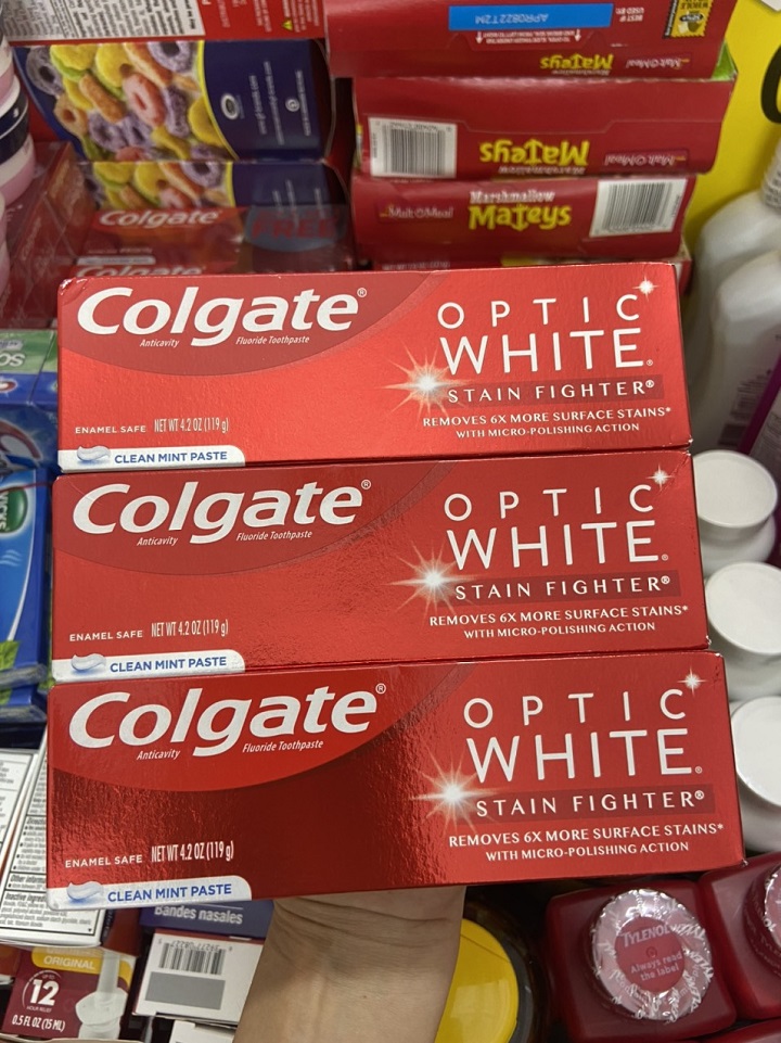 Kem đánh răng siêu trắng Colgate Optic White 119g