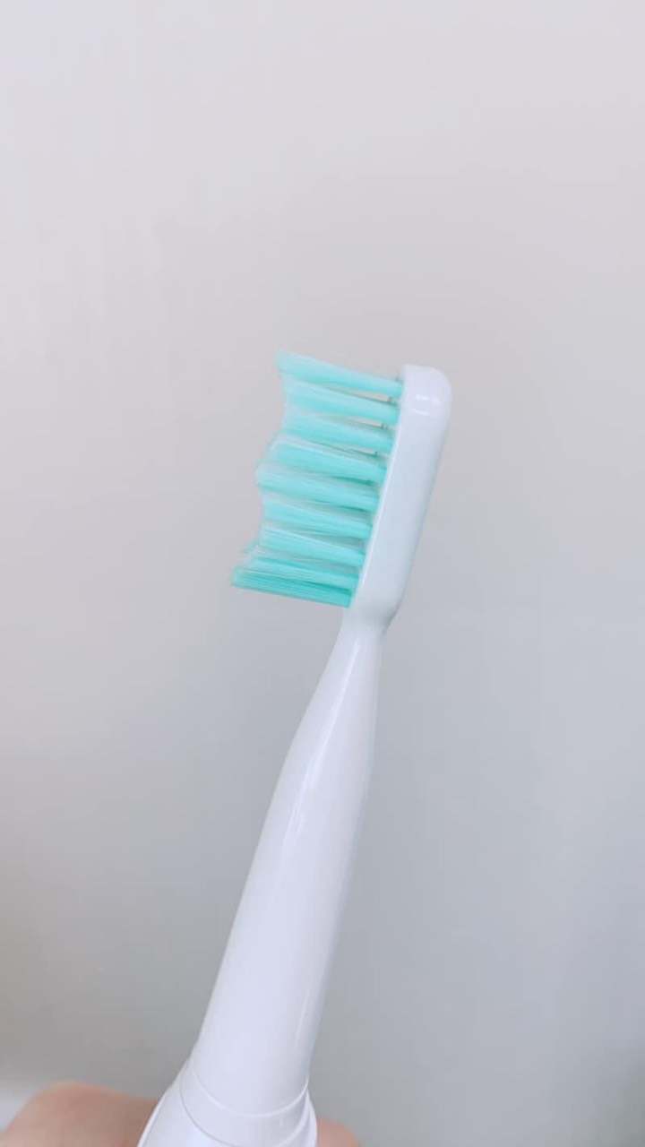 Bàn chải tự động NAOTECH dùng pin AA