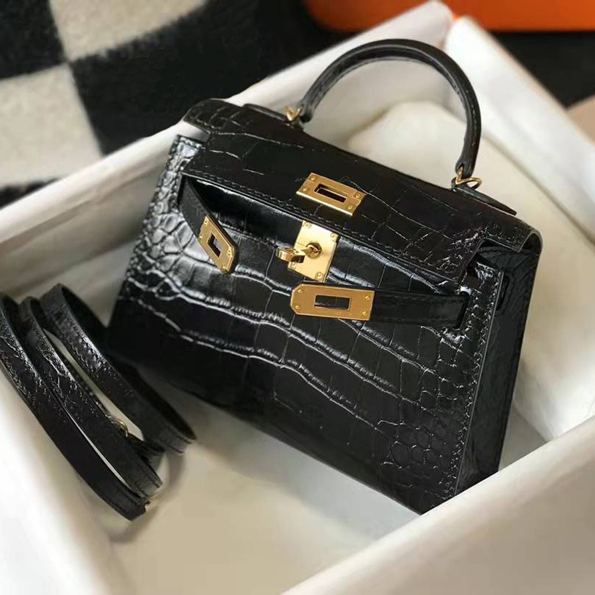 Túi H.M Da Rắn Full Box ( mã HMRB150 )