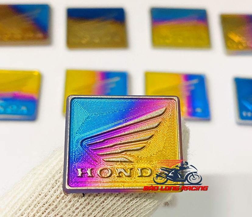 Tem Titanium 3D Logo Cánh Chim (titan 100%)