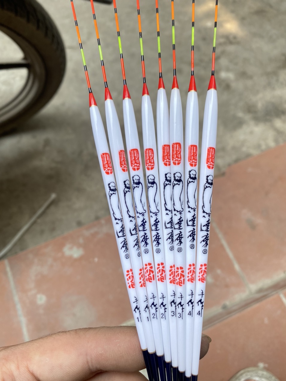Phao lông công Đạt Ma, phao câu rô, riếc, chép siêu nhẹ