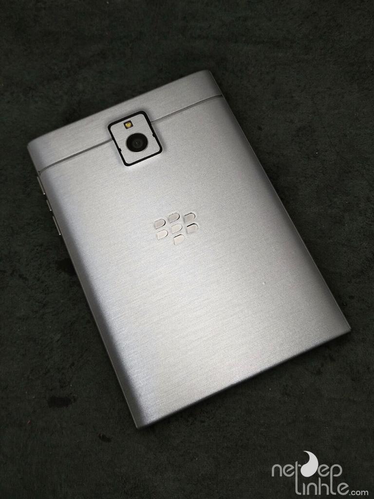 Miếng dán skin điện thoại Passport