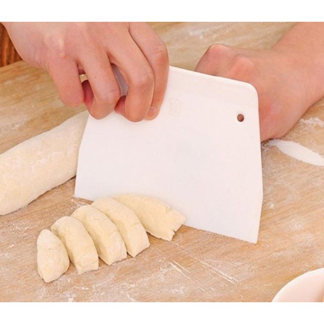 Cắt bột nhựa chữ nhật