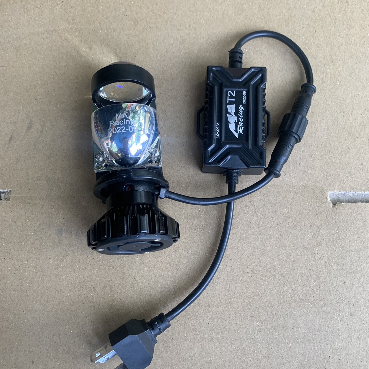 Đèn Led Bi Cầu T2 Chân H4 KínhTím Siêu Sáng