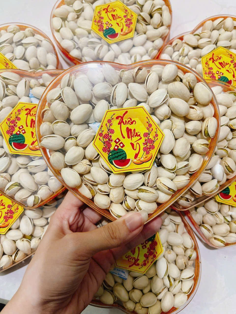 HẠT DẺ CƯỜI KHAY TẾT TRÁI TIM 250~GAM