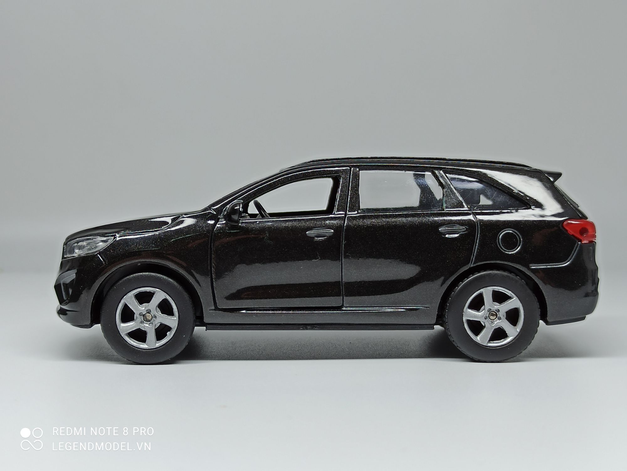 Mô hình xe Kia Sorento
