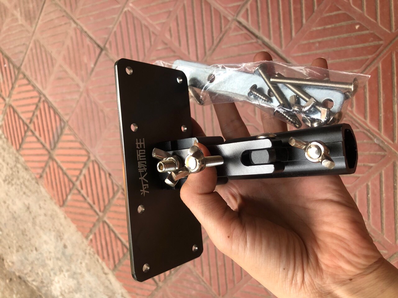 Pass giữa gắn thùng , gắn ghế câu đài