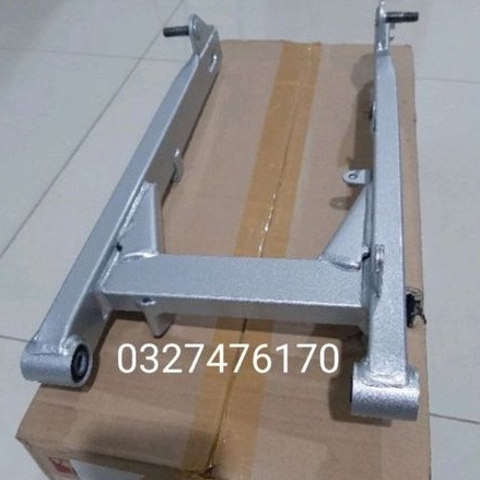 Càng gắp, gấp bánh sau xe FUTURE 1 đời đầu zin honda