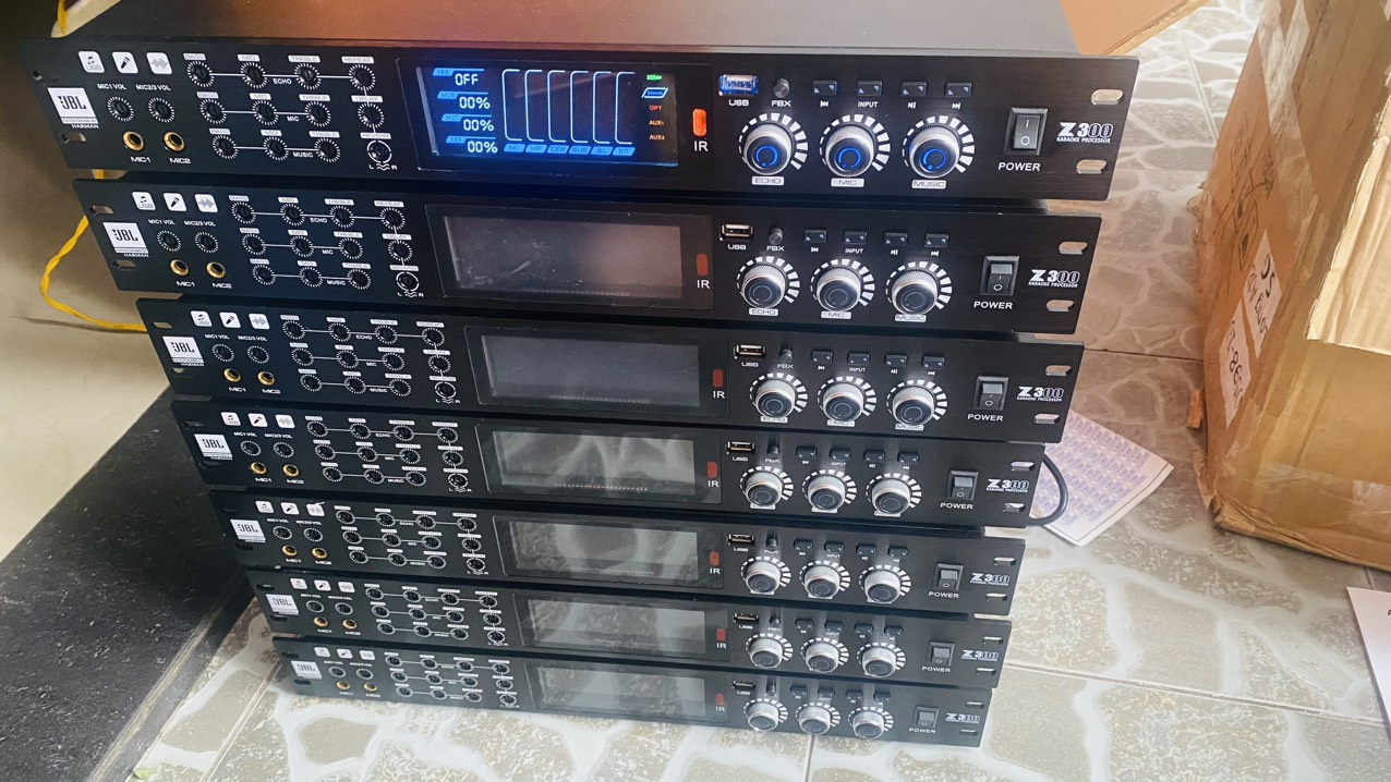 VANG CƠ LAI SỐ JBL Z300 ( NHẬP KHẨU)