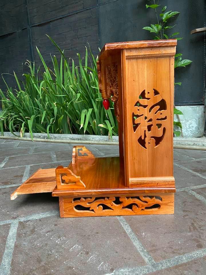 Bàn thờ thần tài gỗ xoan