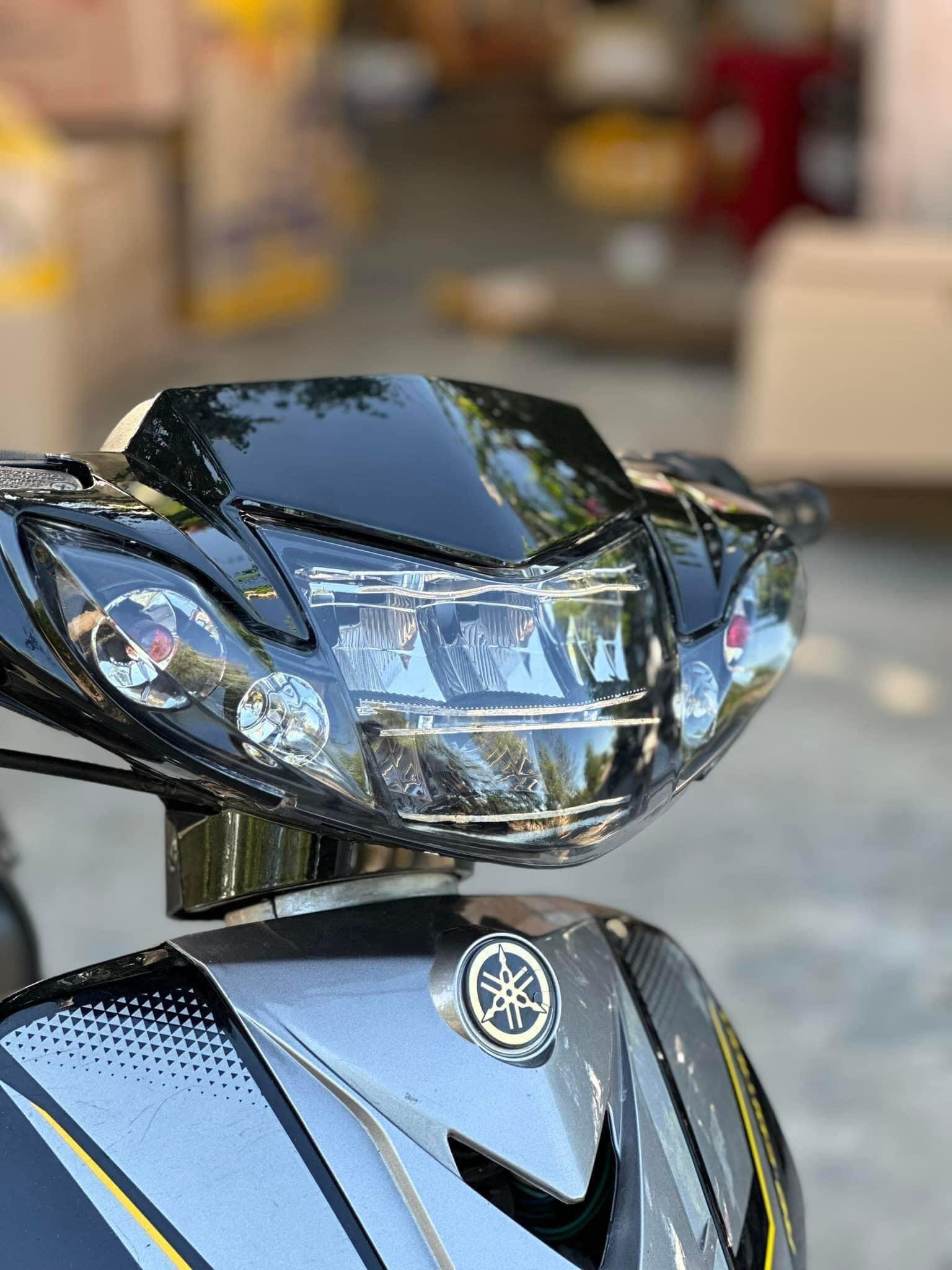 Pha đèn 2 tầng kim cương lắp Sirius