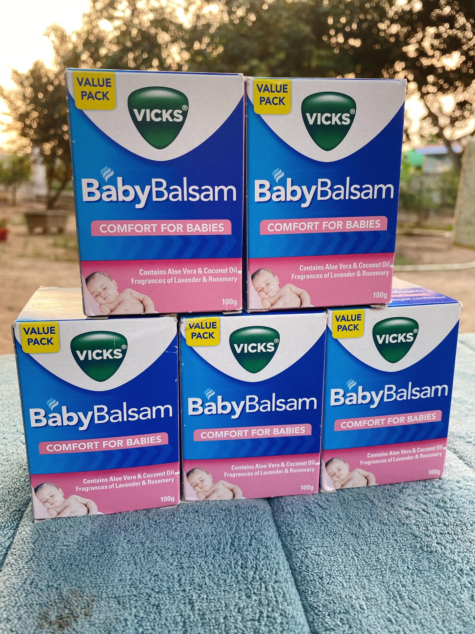 Dầu ấm ngực Vicks Baby Balsam 100g