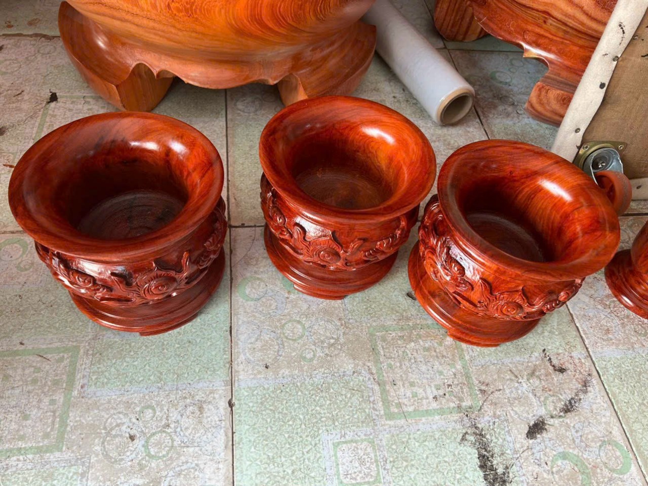 Bát nhang gỗ hương chạm nhiều kích thước