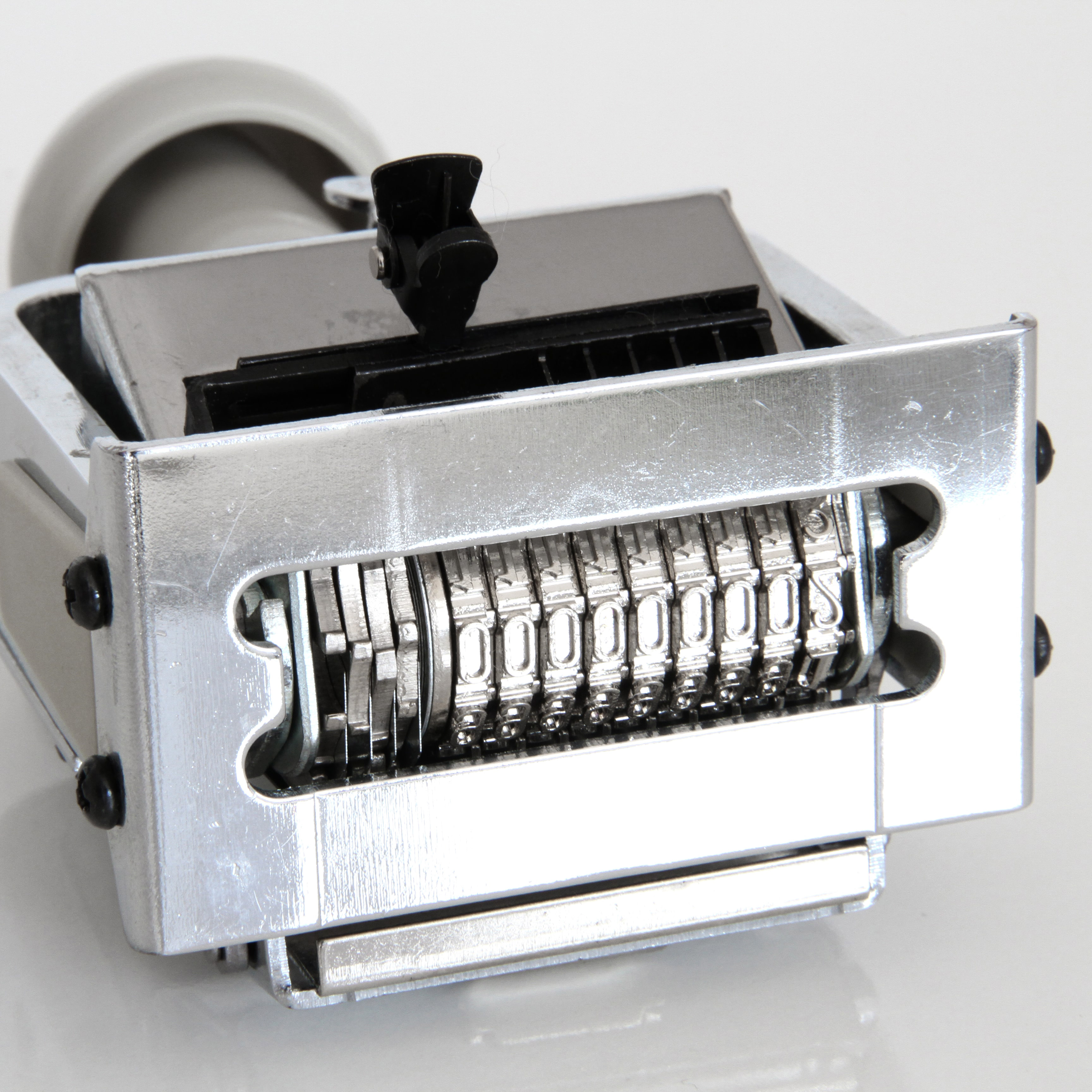 Máy dập dấu nhảy 9 số Deli - 1 chiếc - 7509