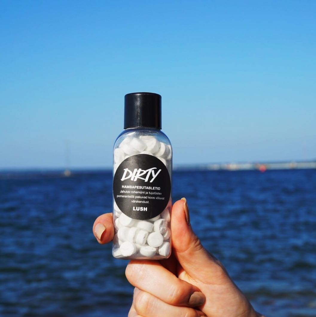 [HCM]Viên đánh trắng răng LUSH - Dirty toothy tabs