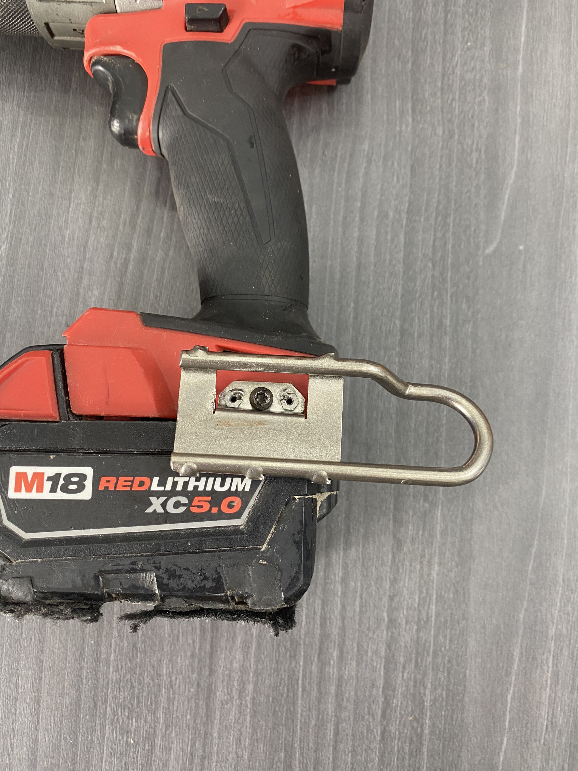 Móc gắn máy khoan, máy bắn vít