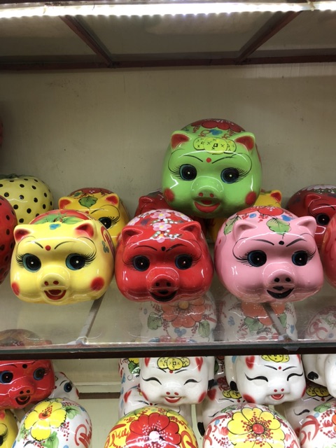 Lợn sứ tiết kiệm