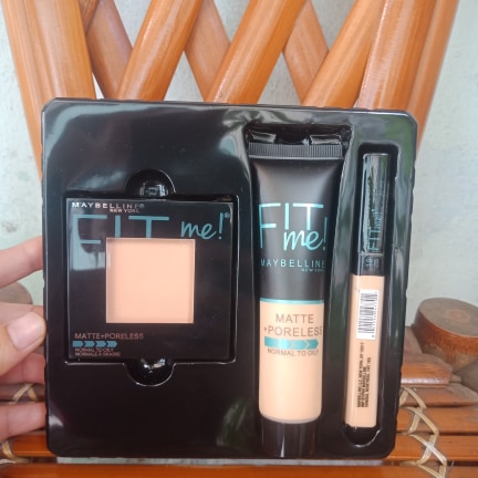 Combo Bộ Trang Điểm Maybeline Phấn Trang Điểm, Phấn Nền, Che Khuyết Điểm
