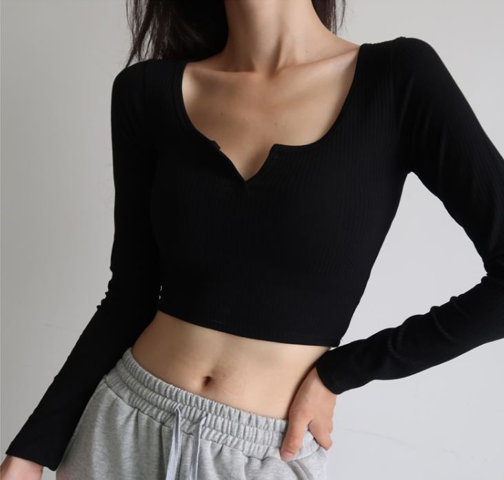 Áo thun nữ cổ hình chữ V