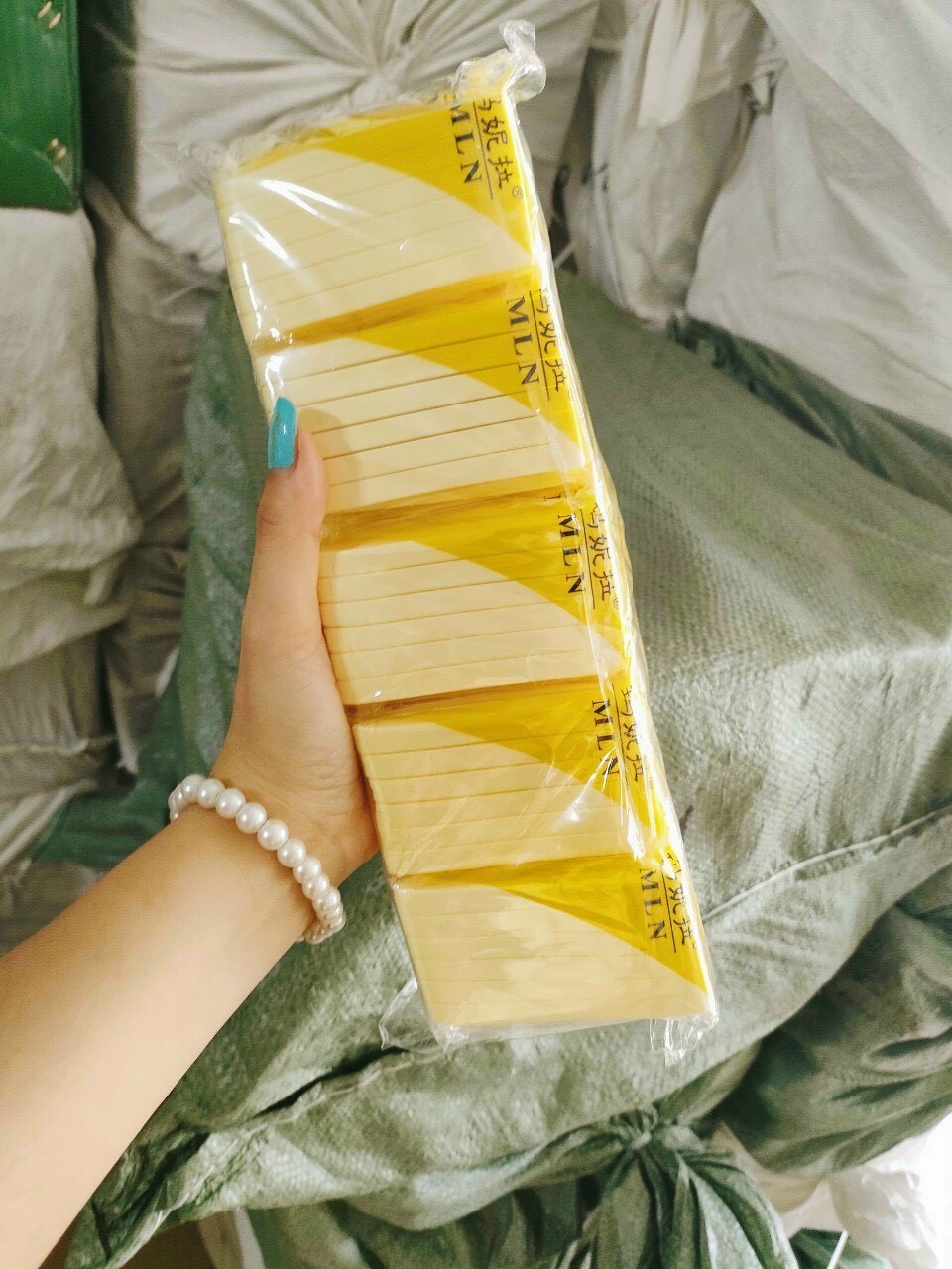 Combo 2 gói 24 miếng bông giãn nở rửa mặt Chivey Nhật Bản