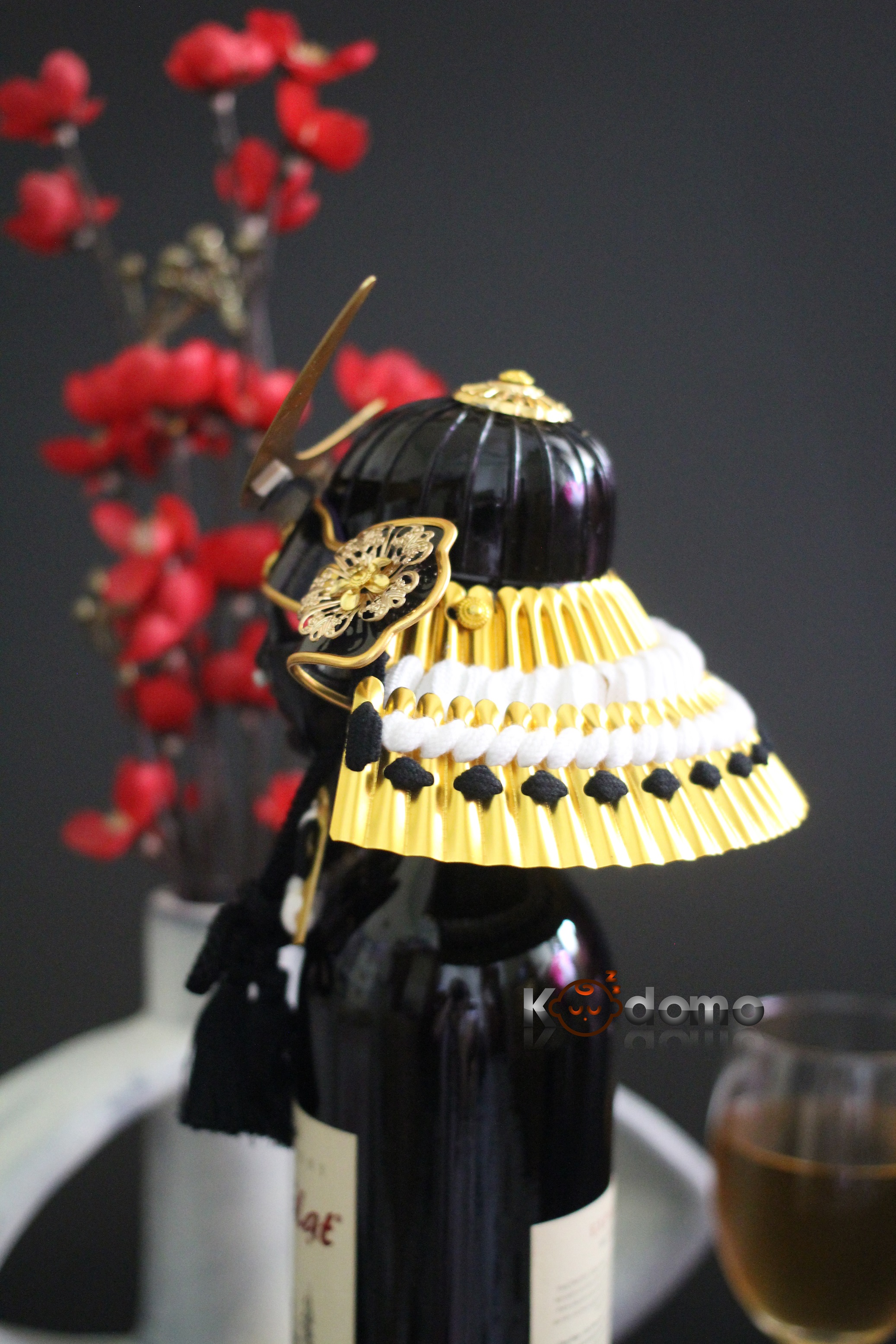 nón samurai trang trí chai nước trái cây , samurai bottle cap , samurai bottle cover , áo giáp samurai, búp bê samurai , 人形, 鎧, 兜
