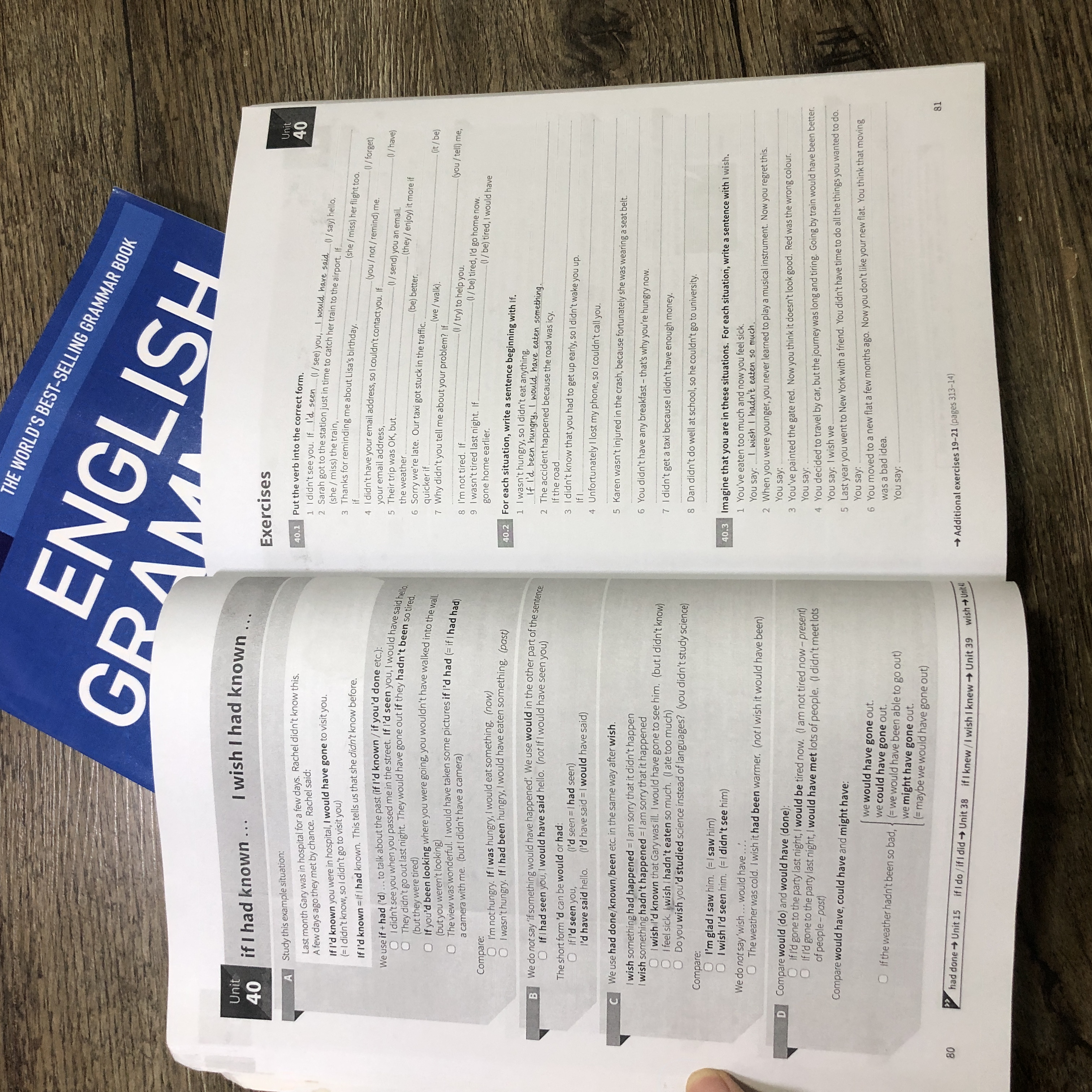 Sách English Grammar in Use (Essential,Intermidate,Advanced)