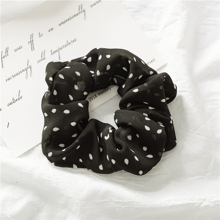 [HCM]Dây buộc tóc Scrunchies chấm bi hot trend